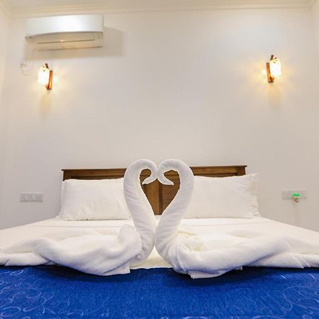 D Marit Motel Negombo Exteriör bild